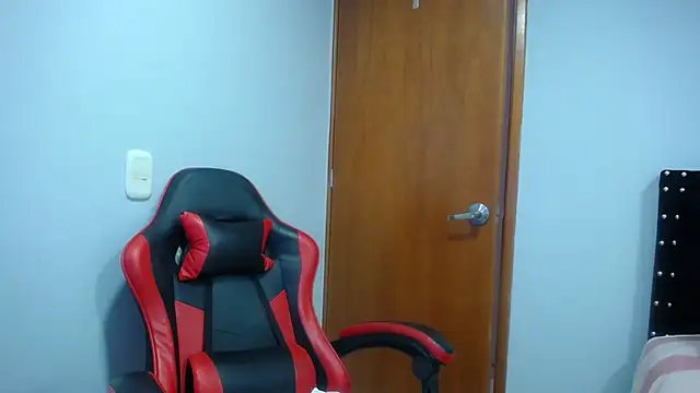 Snapshot of Ursulawhite69 chatting on 03-06-26, 06:26 Ursulawhite69 online show from 03-06-26, 06:26