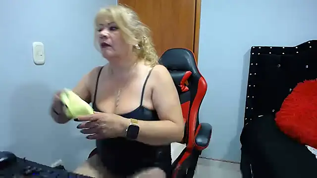 Ursulawhite69 online show from 06-21-26, 12:57