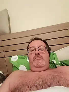 mike9473 online show from 10-04-25, 09:02