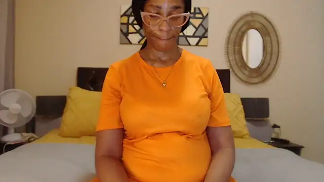 Creamyass22 online show from 11-24-25, 04:29