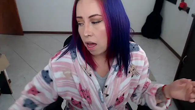 charlottezoe15 online show from 02-18-26, 05:31