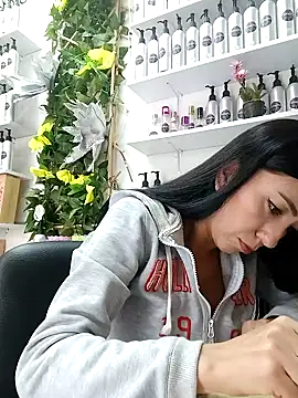 LunaZambrano online show from 01-28-25, 08:58