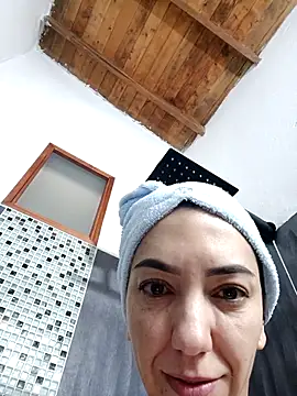 LunaZambrano online show from 11-27-25, 11:56