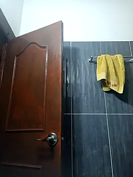 LunaZambrano online show from 03-05-26, 01:18