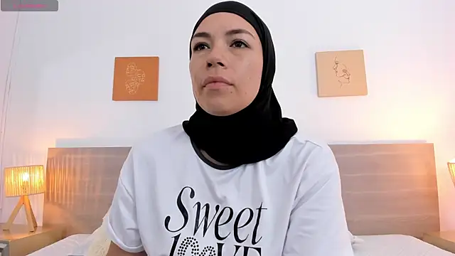 aisha vs online show from 10-30-25, 12:50