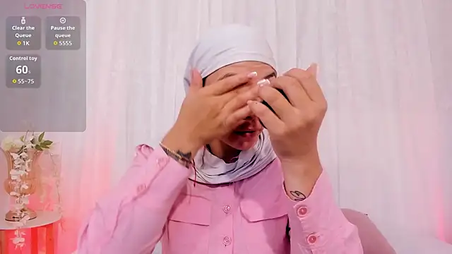 aisha vs online show from 04-23-26, 01:13