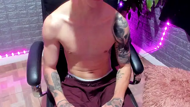 Snapshot of Dmtry6 chatting on 01-06-26, 10:34 Dmtry6 online show from 01-06-26, 10:34