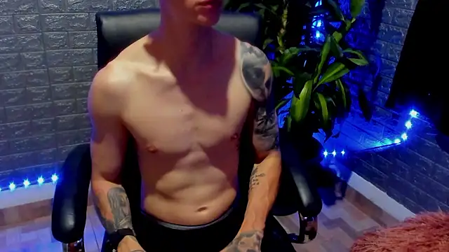 Snapshot of Dmtry6 chatting on 02-11-26, 11:21 Dmtry6 online show from 02-11-26, 11:21