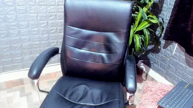 Snapshot of Dmtry6 chatting on 02-12-26, 05:19 Dmtry6 online show from 02-12-26, 05:19