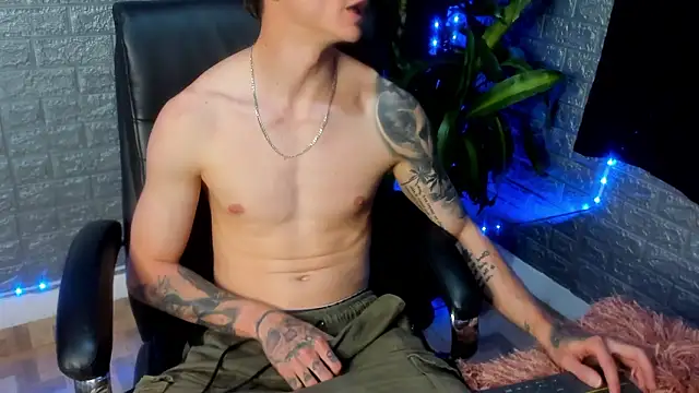 Snapshot of Dmtry6 chatting on 02-20-26, 10:10 Dmtry6 online show from 02-20-26, 10:10