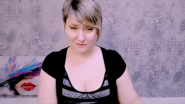 Snapshot of Djullia chatting on 01-28-25, 03:14 Djullia online show from 01-28-25, 03:14