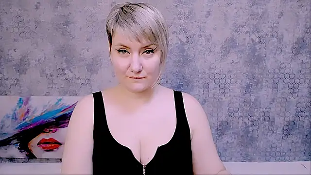 Snapshot of Djullia chatting on 02-02-25, 12:13 Djullia online show from 02-02-25, 12:13