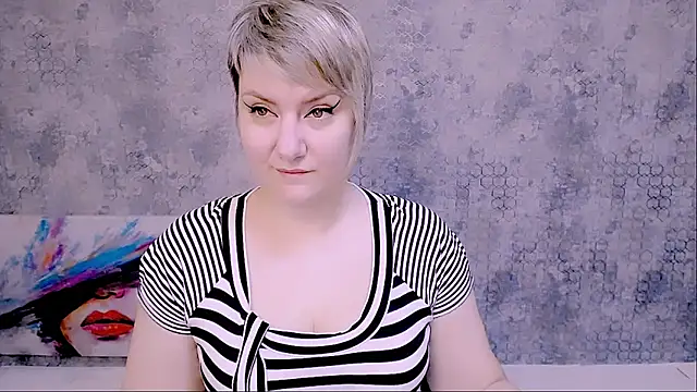 Snapshot of Djullia chatting on 02-03-25, 06:13 Djullia online show from 02-03-25, 06:13