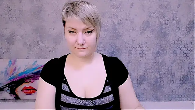Snapshot of Djullia chatting on 02-13-25, 06:09 Djullia online show from 02-13-25, 06:09