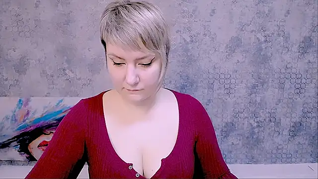 Snapshot of Djullia chatting on 02-15-25, 06:12 Djullia online show from 02-15-25, 06:12