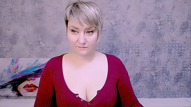Snapshot of Djullia chatting on 02-15-25, 12:22 Djullia online show from 02-15-25, 12:22
