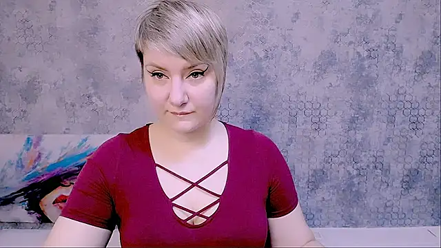 Snapshot of Djullia chatting on 02-19-25, 10:01 Djullia online show from 02-19-25, 10:01