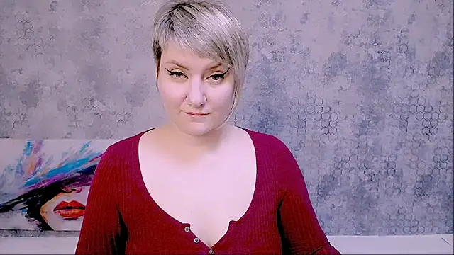 Snapshot of Djullia chatting on 02-20-25, 12:15 Djullia online show from 02-20-25, 12:15