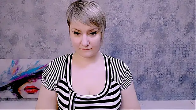 Snapshot of Djullia chatting on 02-28-25, 03:26 Djullia online show from 02-28-25, 03:26