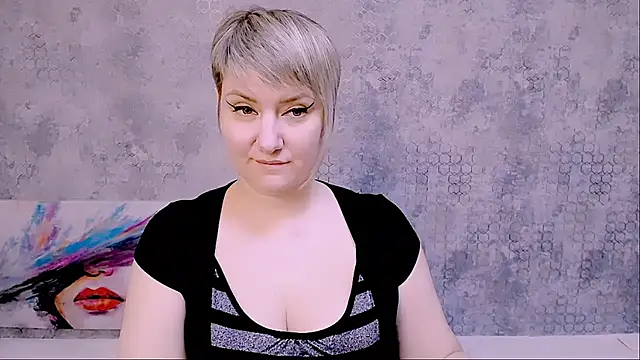 Snapshot of Djullia chatting on 03-02-25, 12:01 Djullia online show from 03-02-25, 12:01