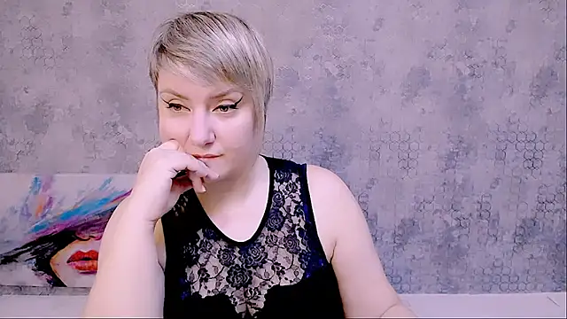 Snapshot of Djullia chatting on 03-06-25, 06:08 Djullia online show from 03-06-25, 06:08