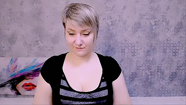 Snapshot of Djullia chatting on 03-13-25, 06:05 Djullia online show from 03-13-25, 06:05