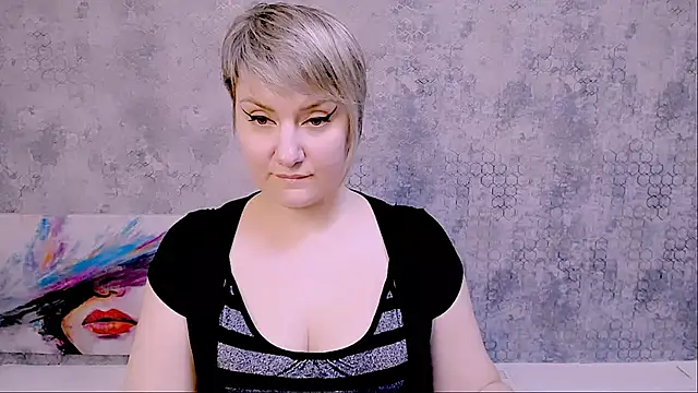 Snapshot of Djullia chatting on 03-13-25, 12:13 Djullia online show from 03-13-25, 12:13