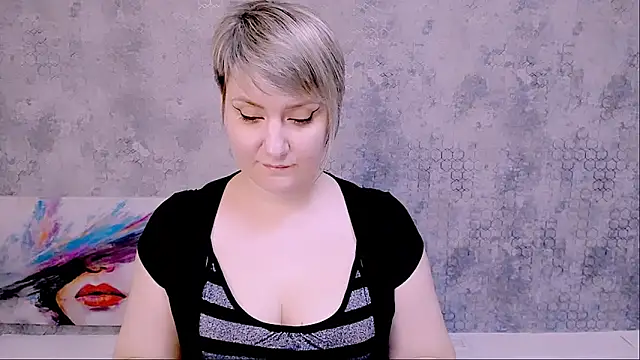 Snapshot of Djullia chatting on 03-13-25, 03:17 Djullia online show from 03-13-25, 03:17