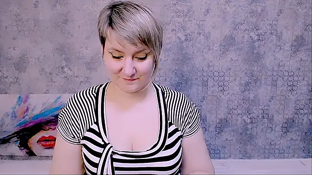 Snapshot of Djullia chatting on 03-22-25, 03:20 Djullia online show from 03-22-25, 03:20