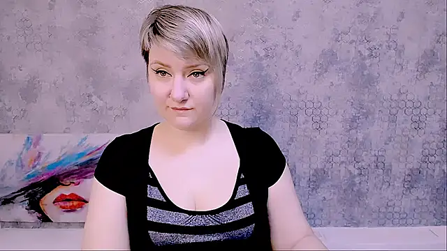 Snapshot of Djullia chatting on 03-23-25, 06:05 Djullia online show from 03-23-25, 06:05