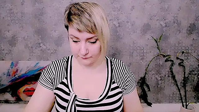 Djullia online show from 04-23-26, 05:52