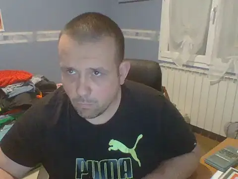 manubm03 online show from 02-03-26, 04:23