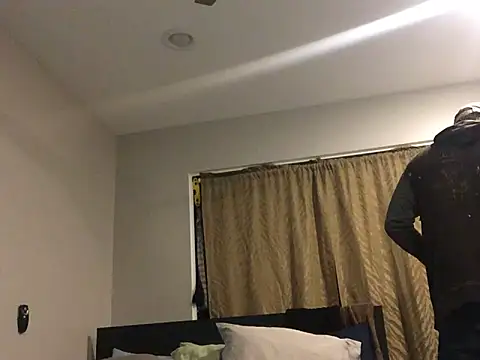 Londonfrotadejr online show from 12-12-24, 06:36