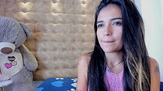 Snapshot of violet_giraldo chatting on 07-23-26, 07:34 violet giraldo online show from 07-23-26, 07:34