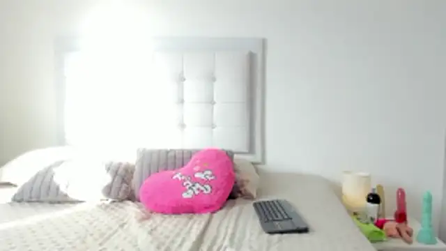 Snapshot of Sofia_Blosom chatting on 10-23-25, 09:13 Sofia Blosom online show from 10-23-25, 09:13