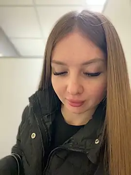 KrisMagnoly online show from 10-22-25, 04:40