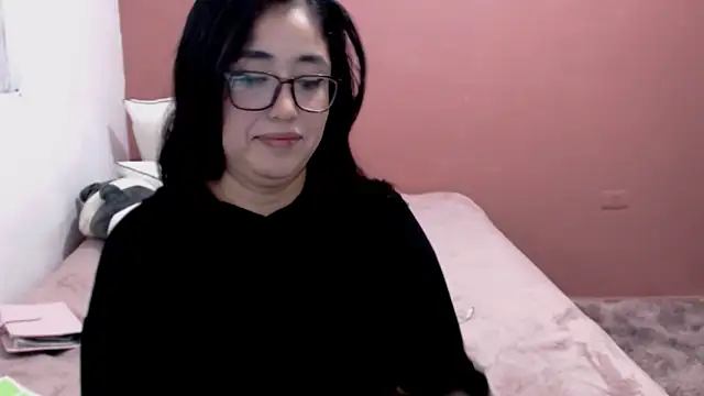 Snapshot of YummymeowW chatting on 01-16-25, 03:34 YummymeowW online show from 01-16-25, 03:34