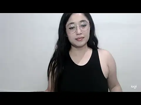 Snapshot of YummymeowW chatting on 11-07-25, 03:12 YummymeowW online show from 11-07-25, 03:12