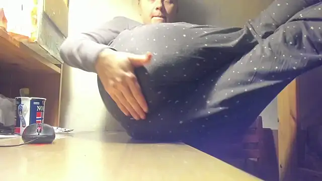 Snapshot of FrumCake chatting on 12-02-24, 01:47 FrumCake online show from 12-02-24, 01:47