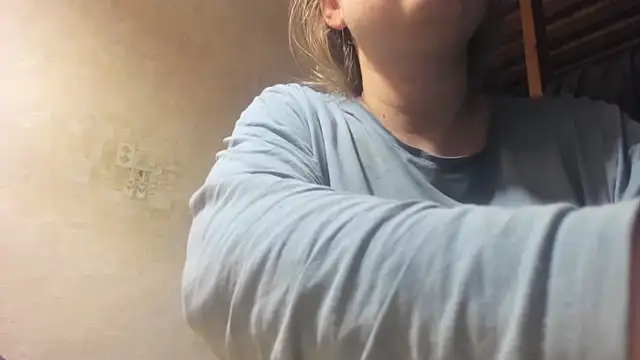 Snapshot of FrumCake chatting on 01-02-25, 01:38 FrumCake online show from 01-02-25, 01:38