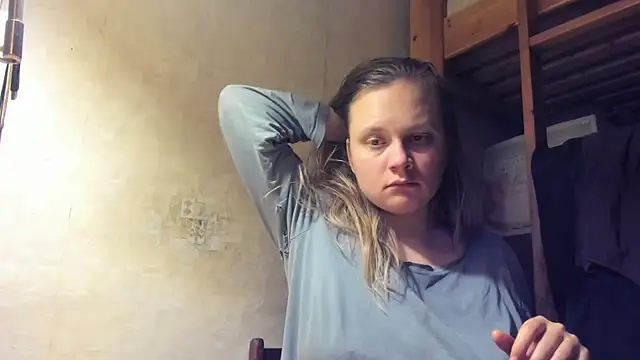 Snapshot of FrumCake chatting on 03-01-25, 02:26 FrumCake online show from 03-01-25, 02:26