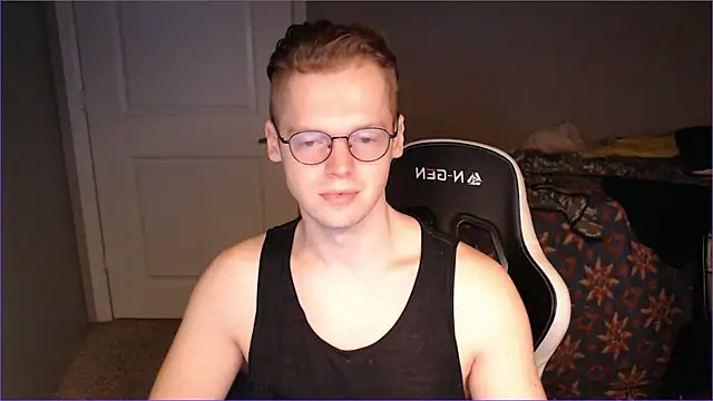 Snapshot of doloresman chatting on 01-07-26, 09:28 doloresman online show from 01-07-26, 09:28