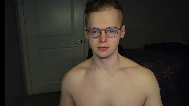 Snapshot of doloresman chatting on 03-04-26, 10:38 doloresman online show from 03-04-26, 10:38