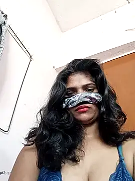 Shreya-Shetty09 online show from 10-17-25, 04:37