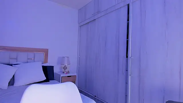 mia hank online show from 02-22-25, 11:46