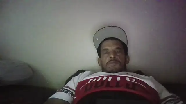 Snapshot of Fonzarelli chatting on 09-26-25, 11:53 Fonzarelli online show from 09-26-25, 11:53