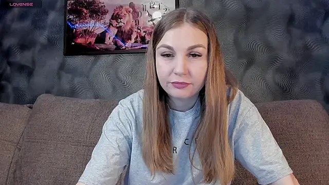 Snapshot of CassieMils chatting on 02-12-25, 08:16 CassieMils online show from 02-12-25, 08:16