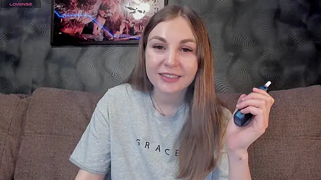 Snapshot of CassieMils chatting on 02-17-25, 05:53 CassieMils online show from 02-17-25, 05:53