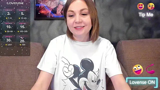 Snapshot of CassieMils chatting on 05-12-26, 09:39 CassieMils online show from 05-12-26, 09:39