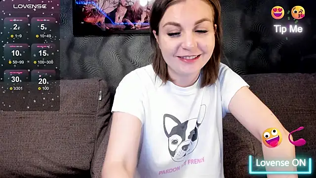 Snapshot of CassieMils chatting on 06-27-26, 06:46 CassieMils online show from 06-27-26, 06:46